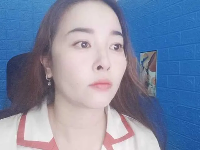 Live sex webcam photo for Benahot69 #291703735