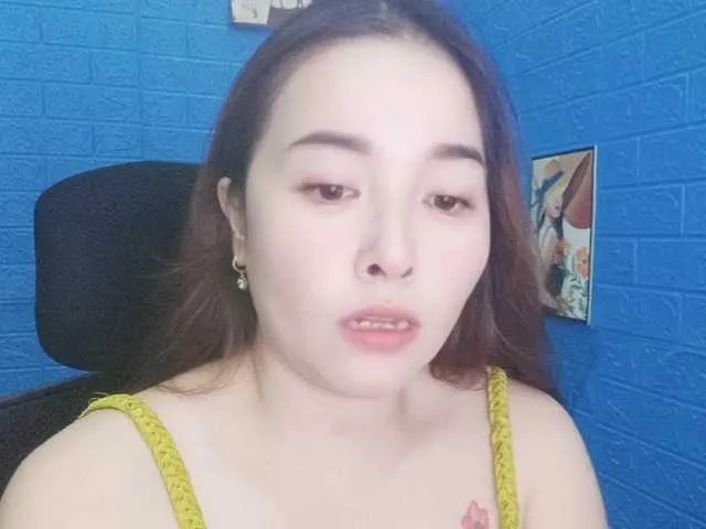 Live sex webcam photo for Benahot69 #291725969
