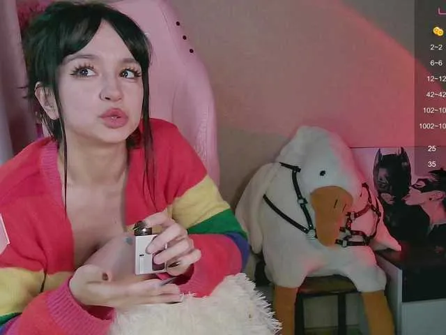 Live sex webcam photo for BerryBae #277494410