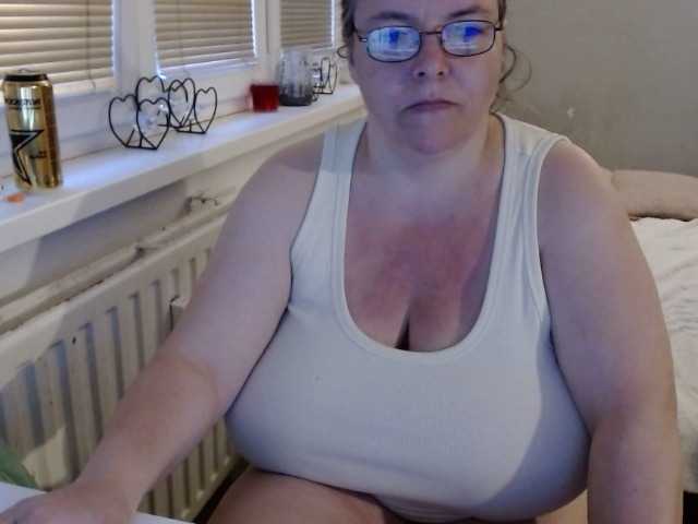 Live sex webcam photo for Bessy123 #273496305