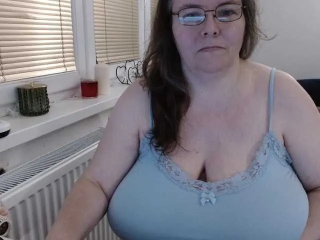 Live sex webcam photo for Bessy123 #277173989