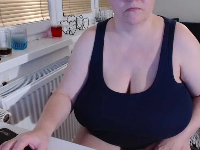 Live sex webcam photo for Bessy123 #277312798