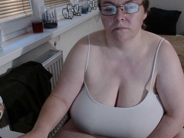 Live sex webcam photo for Bessy123 #278019338