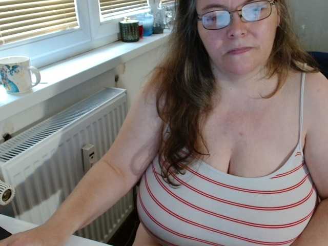 Live sex webcam photo for Bessy123 #283380676