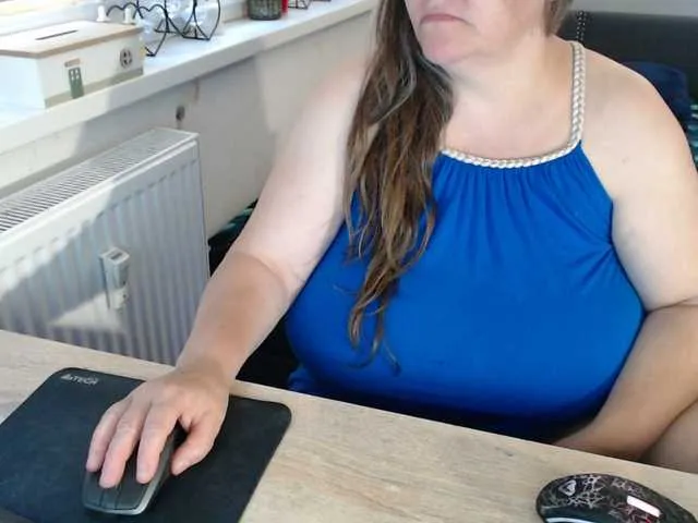 Live sex webcam photo for Bessy123 #291634590