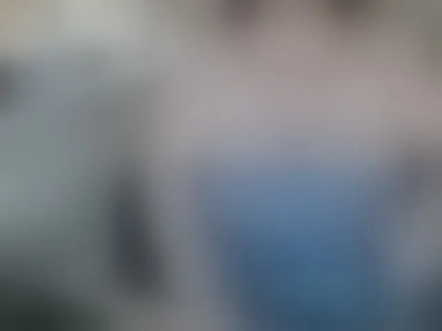 Live sex webcam photo for Bessy123 #293659773