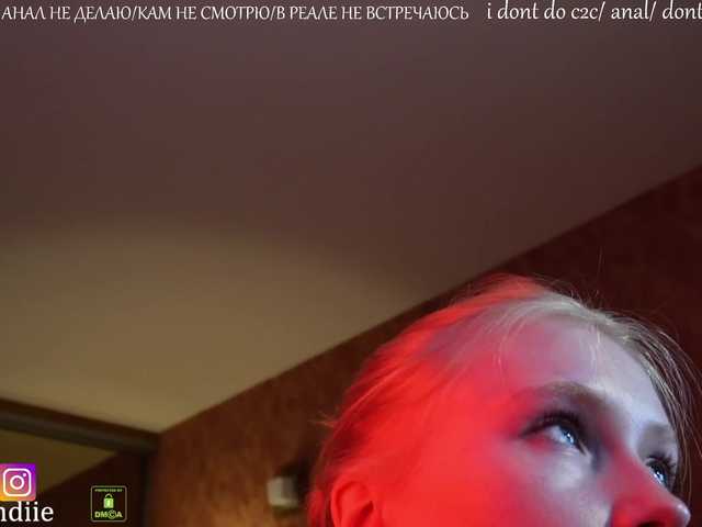 Live sex webcam photo for Bestblondie #275584649