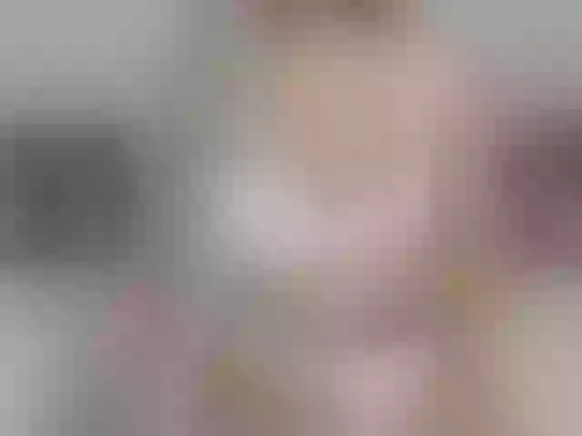 Live sex webcam photo for Besttpussyyy #291197511