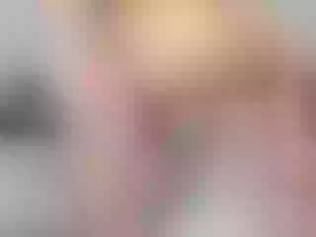 Live sex webcam photo for Besttpussyyy #291237519