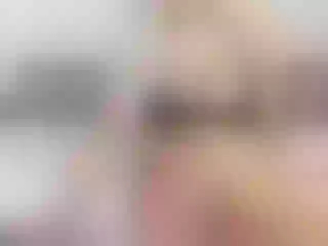 Live sex webcam photo for Besttpussyyy #291738377