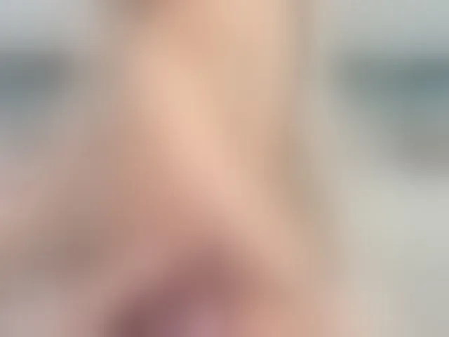 Live sex webcam photo for Besttpussyyy #293315966