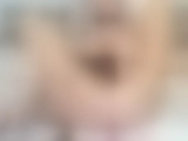 Live sex webcam photo for Besttpussyyy #293691429