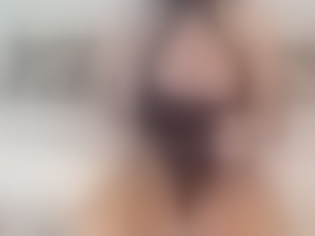 Live sex webcam photo for Besttpussyyy #293837028