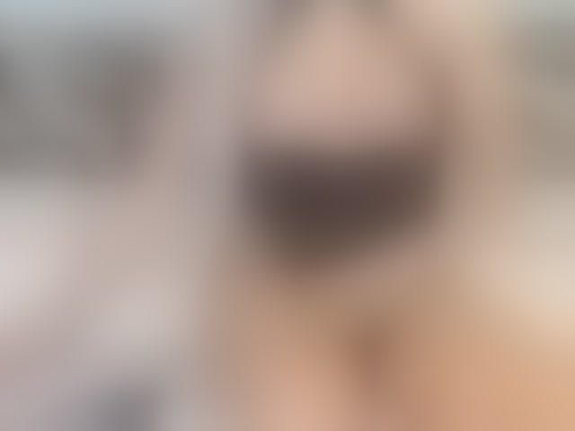 Live sex webcam photo for Besttpussyyy #293990807