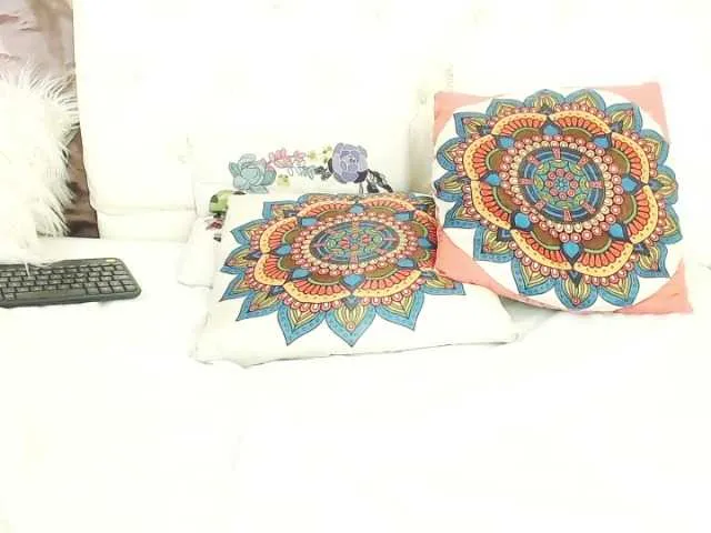 Live sex webcam photo for BeverlyCum #272351234