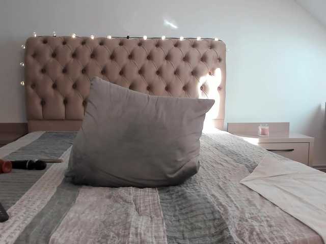 Live sex webcam photo for BiancaCruzzz #290335208