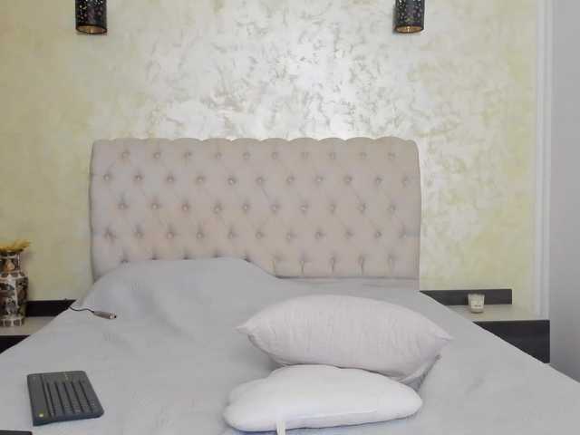 Live sex webcam photo for BiancaCruzzz #292050188