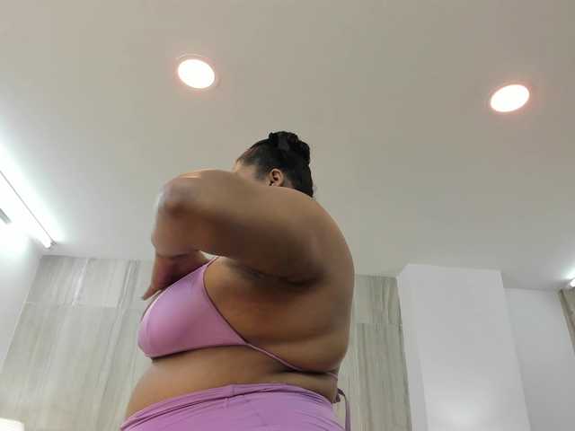 Live sex webcam photo for BiancaFollerach #277978773