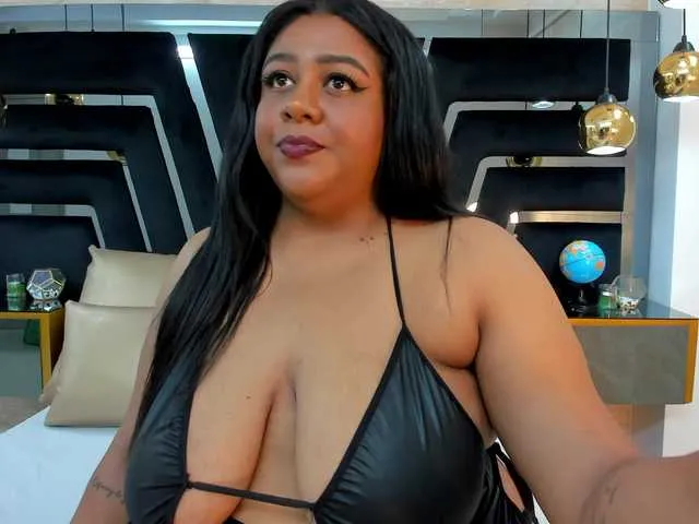 Live sex webcam photo for BiancaFollerach #290407553