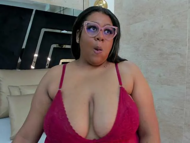 Live sex webcam photo for BiancaFollerach #290709661