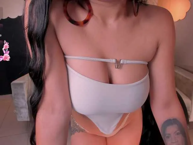 Live sex webcam photo for BiancaPierce #290376713