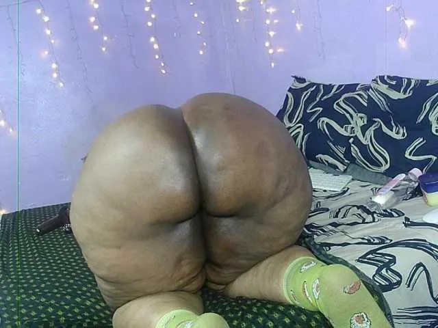 Live sex webcam photo for Big-Ass-Wilma #291272258