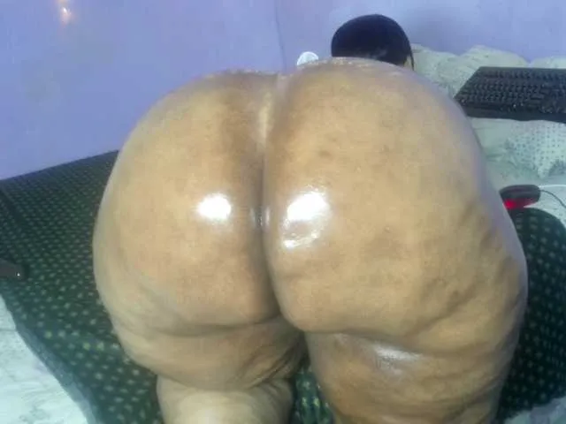 Live sex webcam photo for Big-Ass-Wilma #292093736