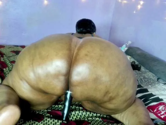 Live sex webcam photo for Big-Ass-Wilma #292340778