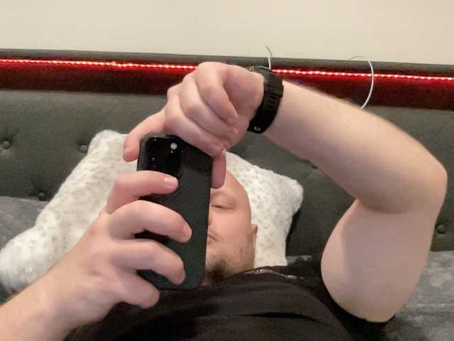 Live sex webcam photo for Big-Ninja #276972606