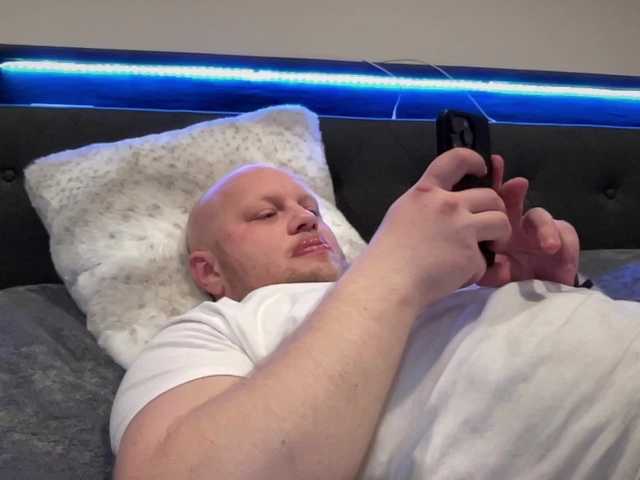 Live sex webcam photo for Big-Ninja #277073724