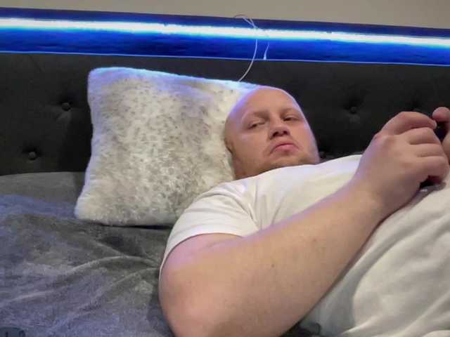 Live sex webcam photo for Big-Ninja #277080769