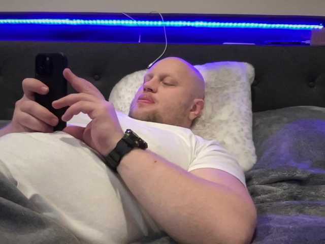 Live sex webcam photo for Big-Ninja #277088059