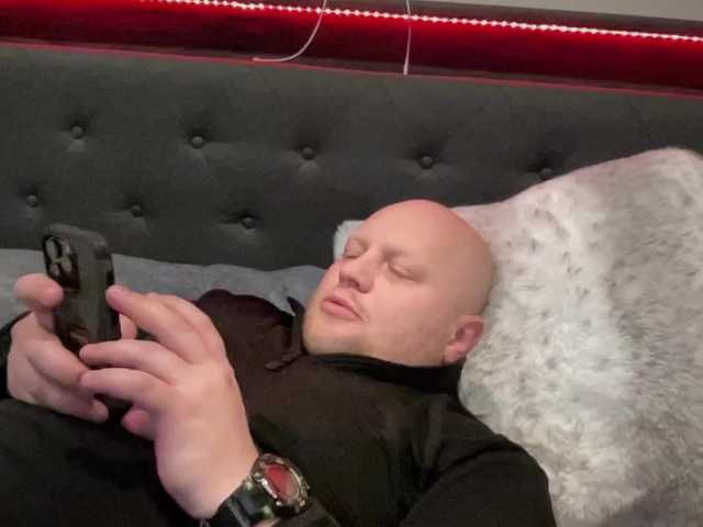 Live sex webcam photo for Big-Ninja #277203802