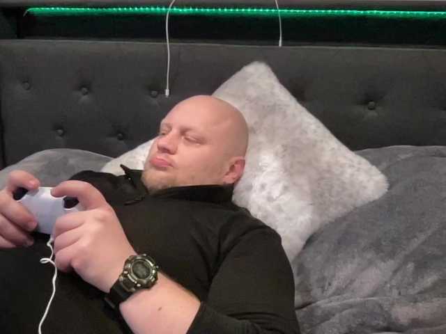 Live sex webcam photo for Big-Ninja #277211846