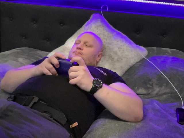 Live sex webcam photo for Big-Ninja #277300878