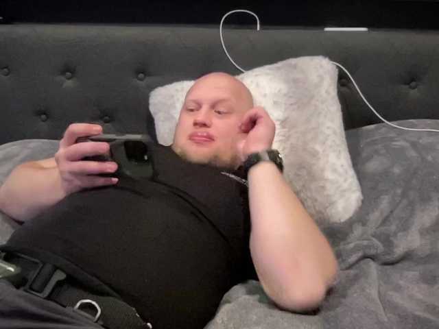 Live sex webcam photo for Big-Ninja #277432809