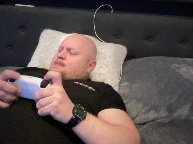 Live sex webcam photo for Big-Ninja #277451482