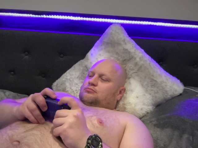 Live sex webcam photo for Big-Ninja #277474833