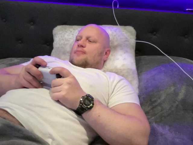 Live sex webcam photo for Big-Ninja #277544902