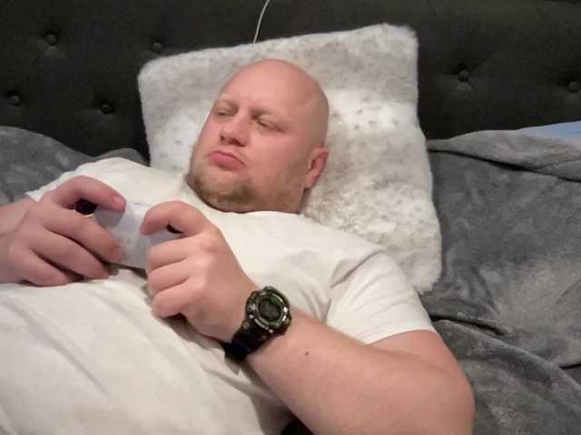 Live sex webcam photo for Big-Ninja #277558766