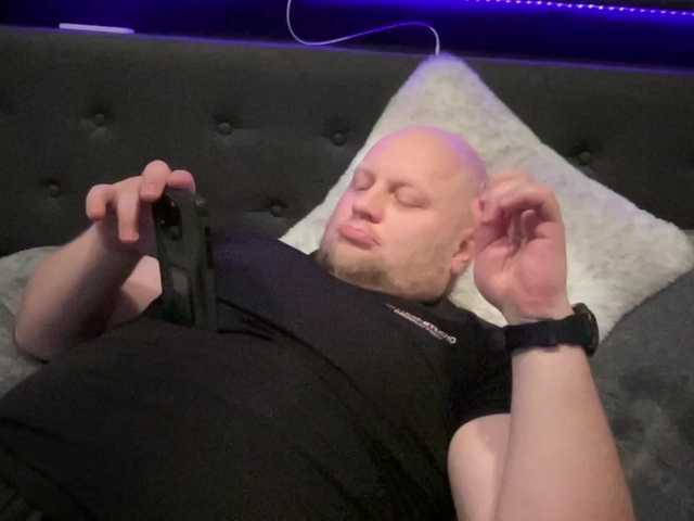 Live sex webcam photo for Big-Ninja #277598161