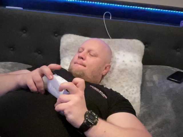 Live sex webcam photo for Big-Ninja #277605079