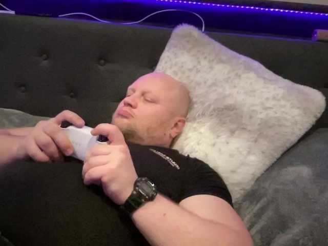 Live sex webcam photo for Big-Ninja #277611845