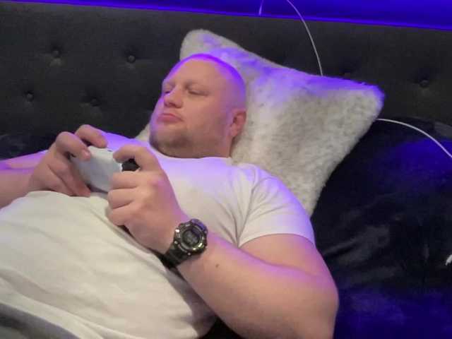 Live sex webcam photo for Big-Ninja #277641135