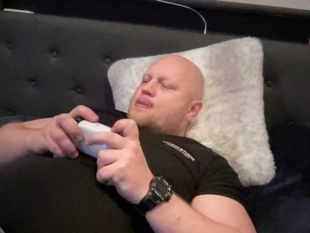 Live sex webcam photo for Big-Ninja #277754073