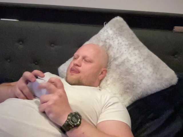 Live sex webcam photo for Big-Ninja #277767337