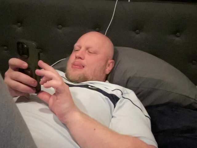 Live sex webcam photo for Big-Ninja #277801602