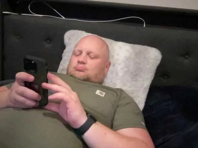 Live sex webcam photo for Big-Ninja #277858757