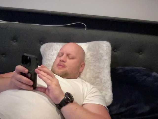 Live sex webcam photo for Big-Ninja #277904023