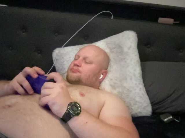 Live sex webcam photo for Big-Ninja #277954789